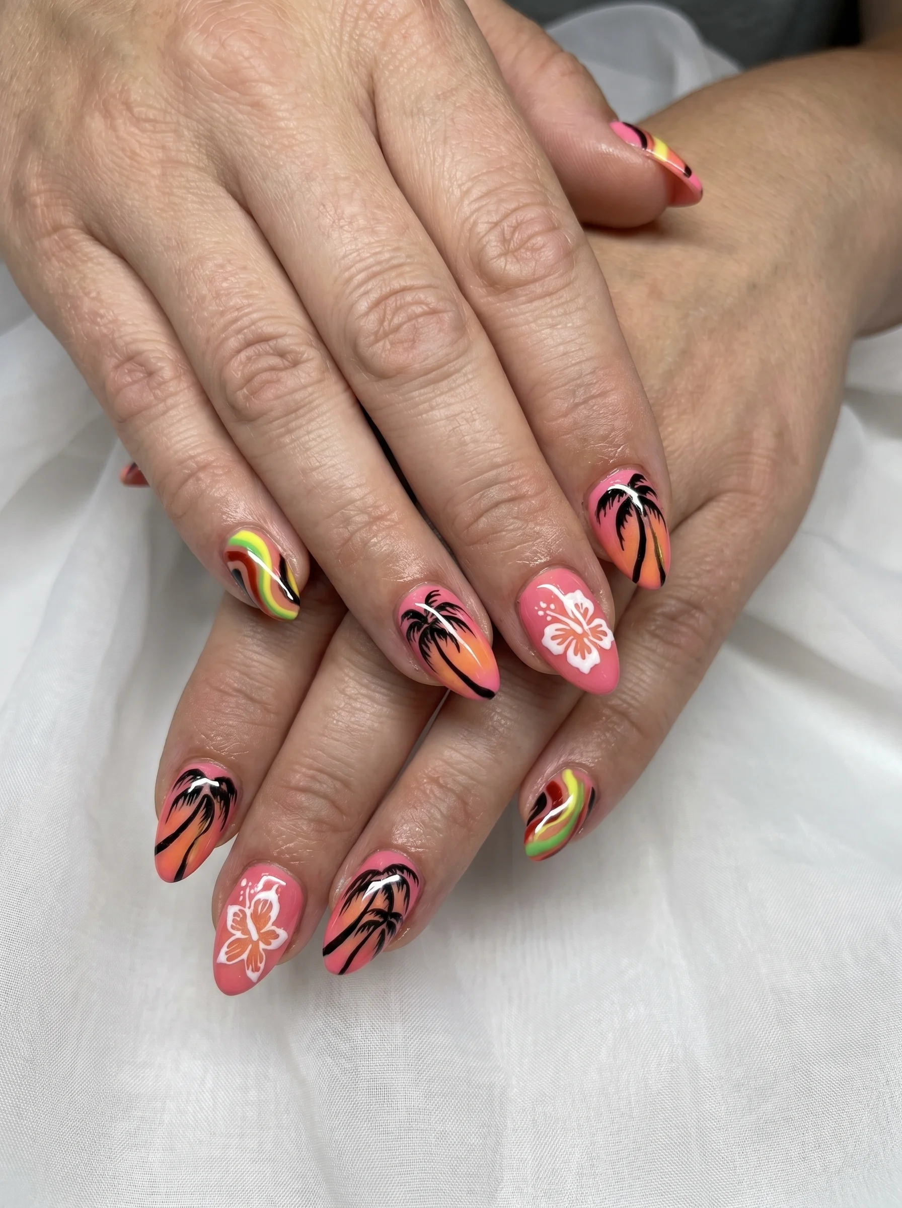 Lee Nails and Spa